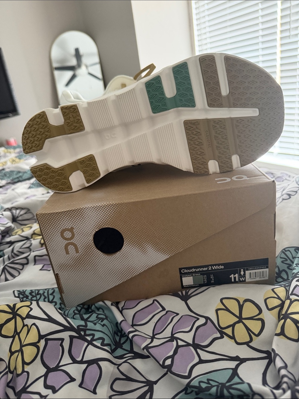 Shoe Box Image - Not VR Related - Picture 3 of 4